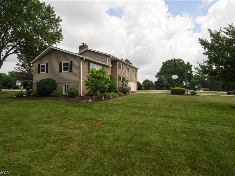 6775 Lake Cable Avenue NW, North Canton, OH 44720 Photo 23