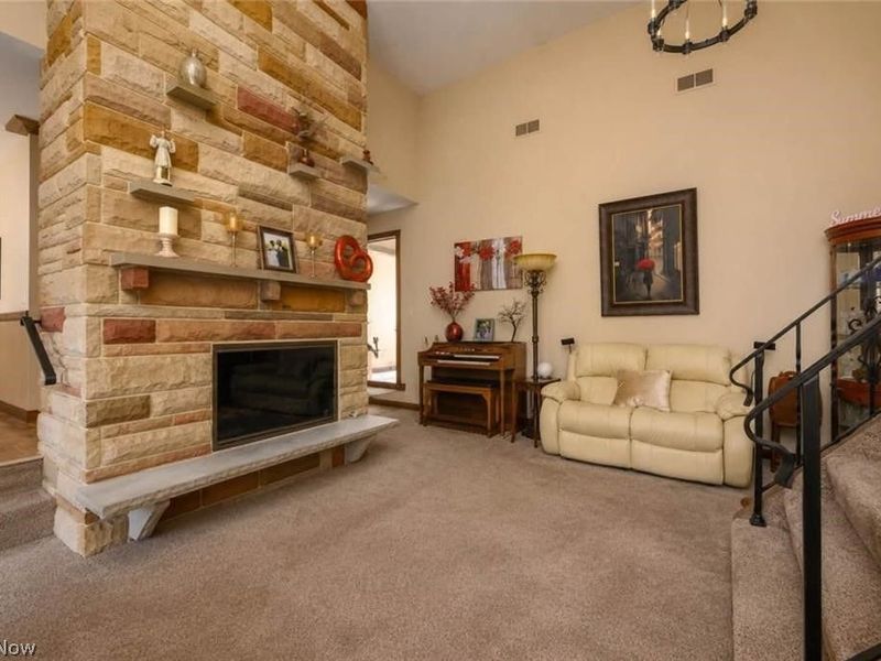 6775 Lake Cable Avenue NW, North Canton, OH 44720 Photo 4