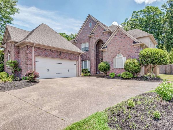 9401 CANABRIDGE DR, Lakeland, TN 38002