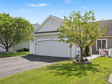 10 Foxe Commons, Rochester, NY 14624