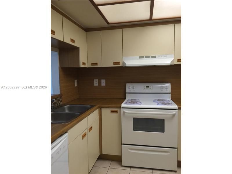 12455 SW 93rd Ter, Unit 408T, Miami, FL 33186 Photo