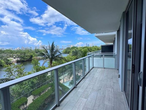 16385 Biscayne Blvd , Unit 305, North Miami Beach, FL 33160
