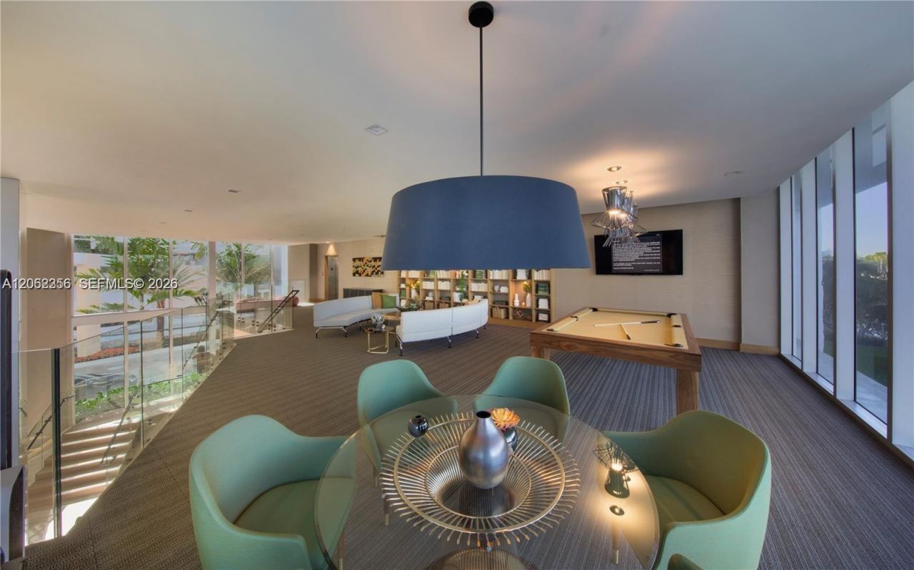 16385 Biscayne Blvd , Unit 305, North Miami Beach, FL 33160 Photo