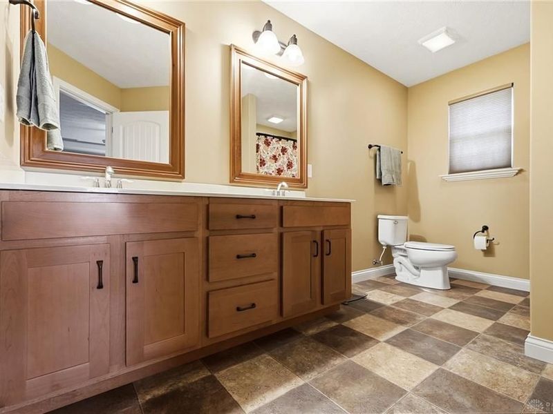 2655 Shady Tree Drive, Troy, OH 45373 Photo 18