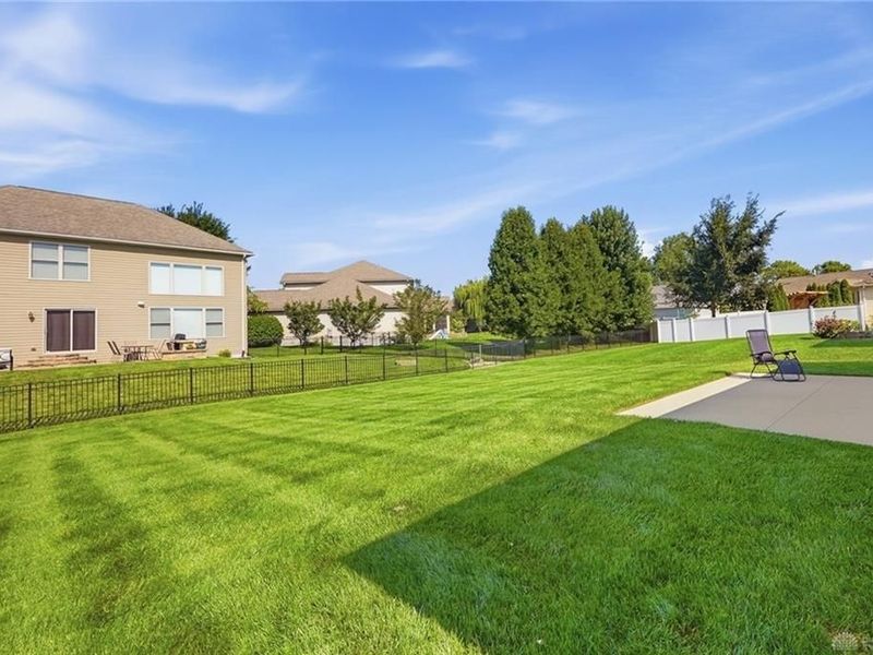 2655 Shady Tree Drive, Troy, OH 45373 Photo 32