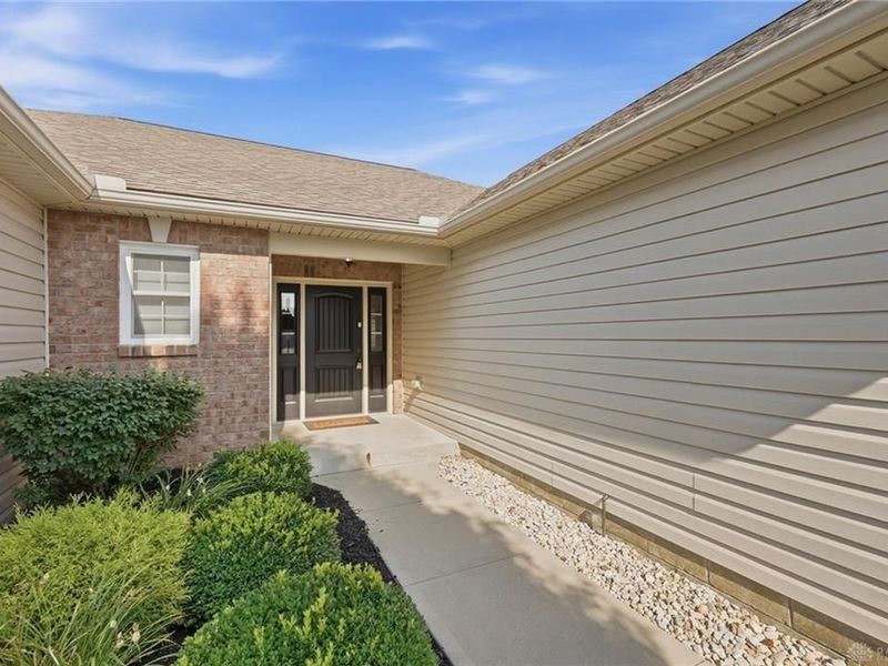 2655 Shady Tree Drive, Troy, OH 45373 Photo 4