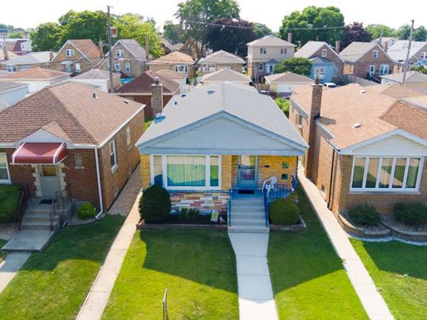 5428 S Newcastle Avenue , Chicago, IL 60638