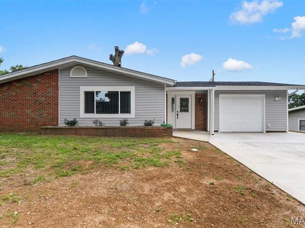 732 Hubert Drive, St Louis, MO 63125