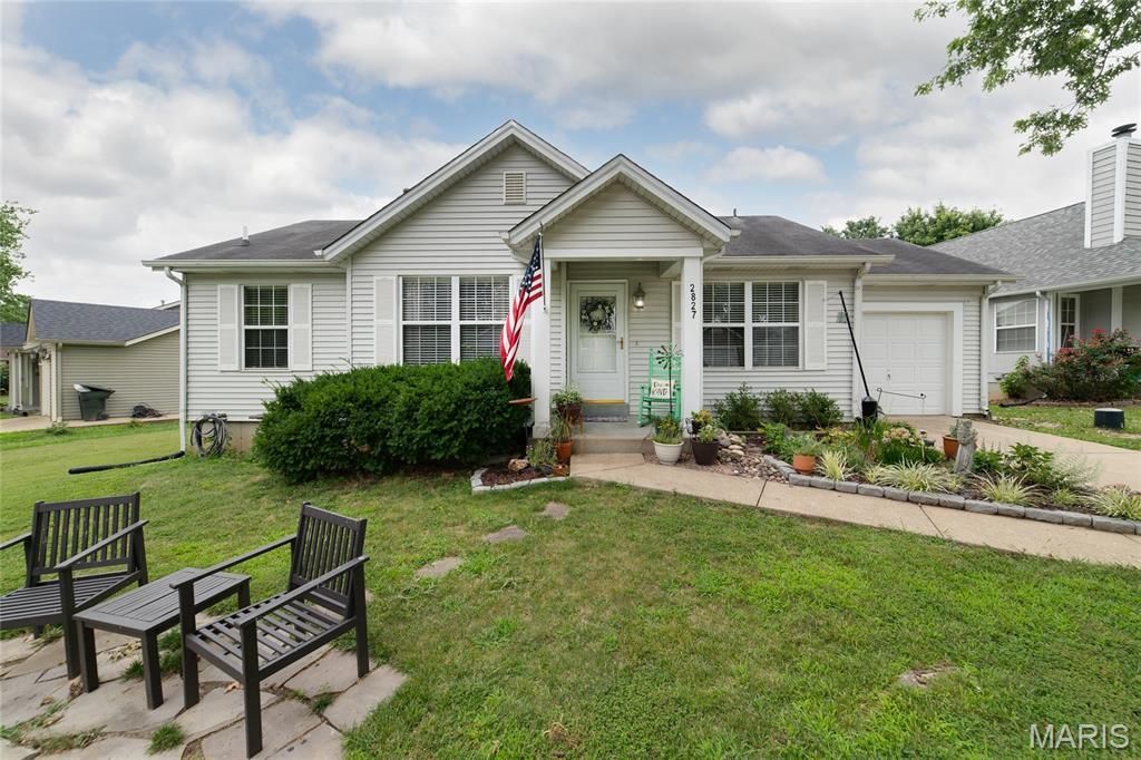 2827 Plum Leaf Circle, Saint Peters, MO 63303 Main Photo