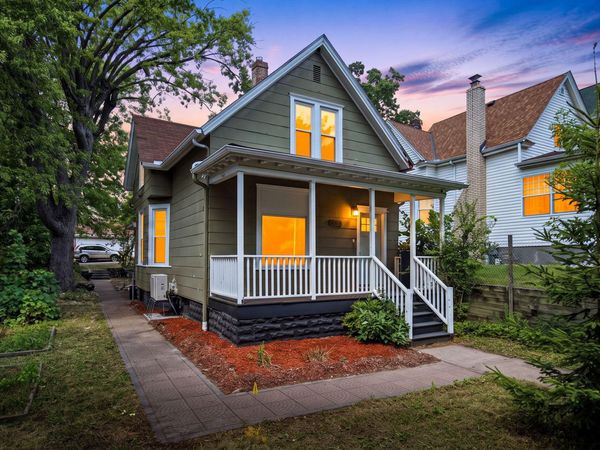 661 Magnolia Avenue E, Saint Paul, MN 55106