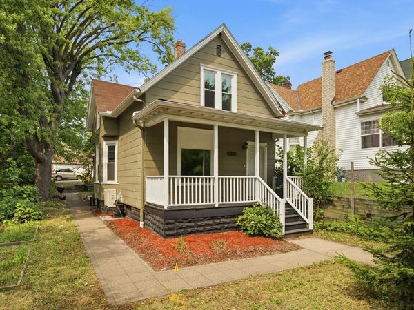 661 Magnolia Avenue E, Saint Paul, MN 55106