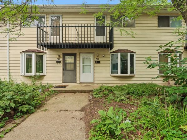 95 S Lakewood Gardens Lane, Madison, WI 53704