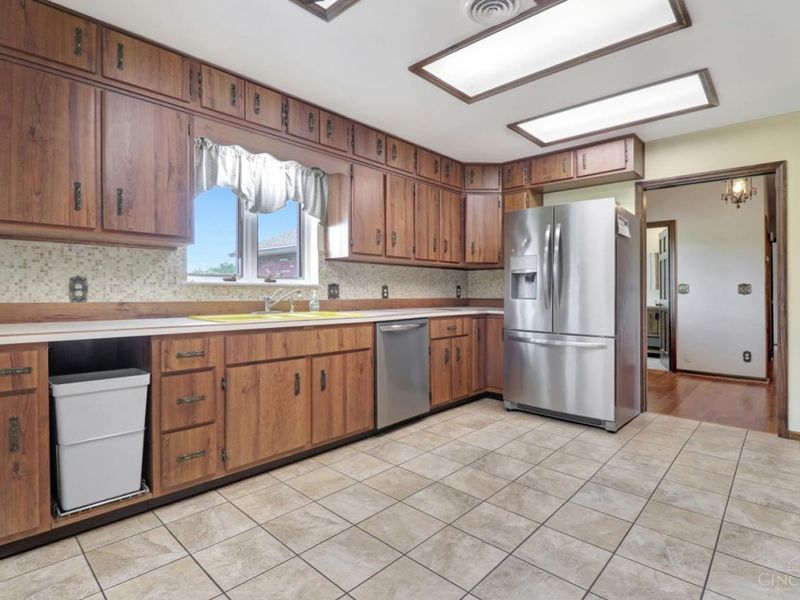 395 Rockford Drive, Hamilton, OH 45013 Photo 11