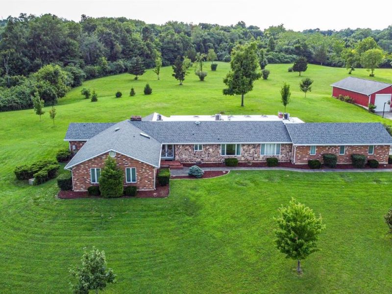395 Rockford Drive, Hamilton, OH 45013 Photo 2
