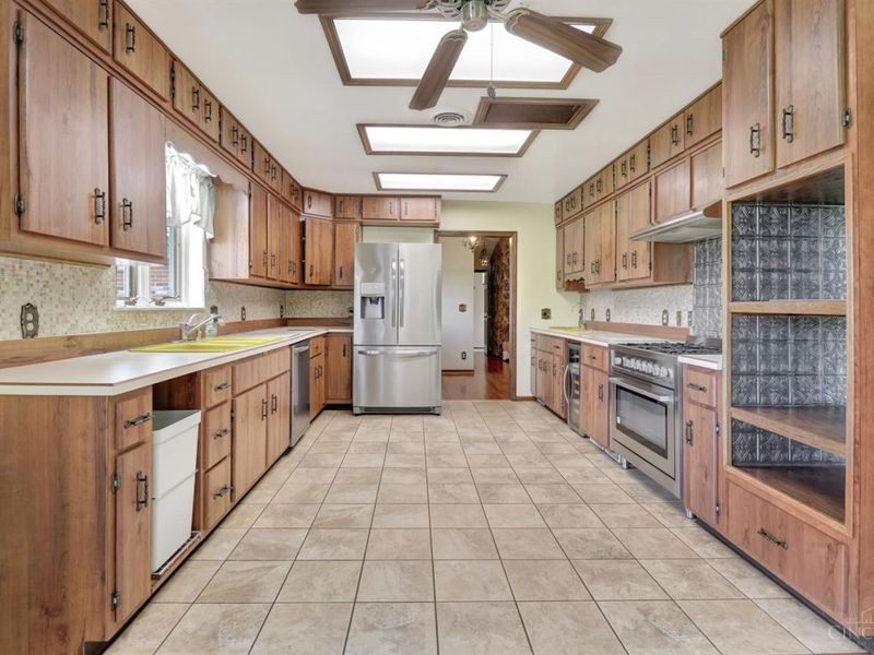 395 Rockford Drive, Hamilton, OH 45013 Photo 9