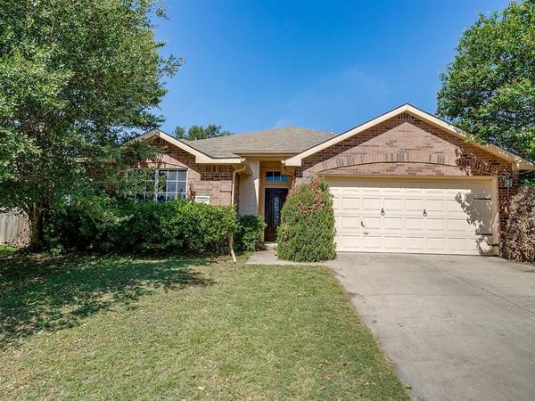 4621 Barnhill Lane, Fort Worth, TX 76135