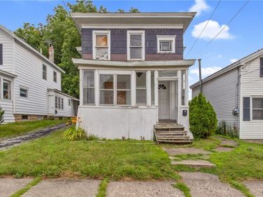 105 W Mohawk Street , Oswego, NY 13126