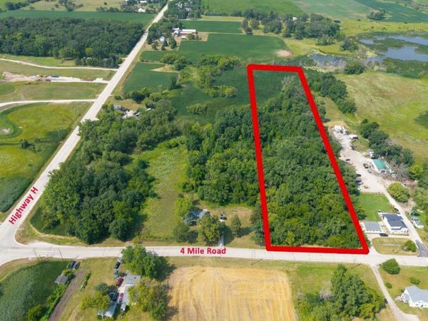 10112 4 MILE ROAD, Unit 10132, Franksville, WI 53126