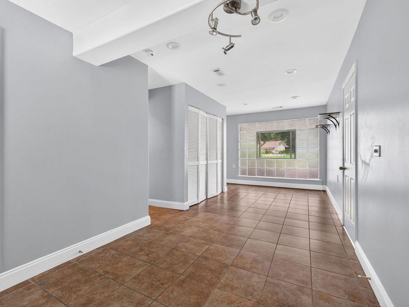475 W Johnstown Road, Gahanna, OH 43230 Photo 14