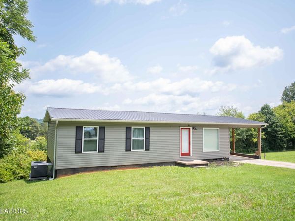 1045 Monroe Circle, Madisonville, TN 37354