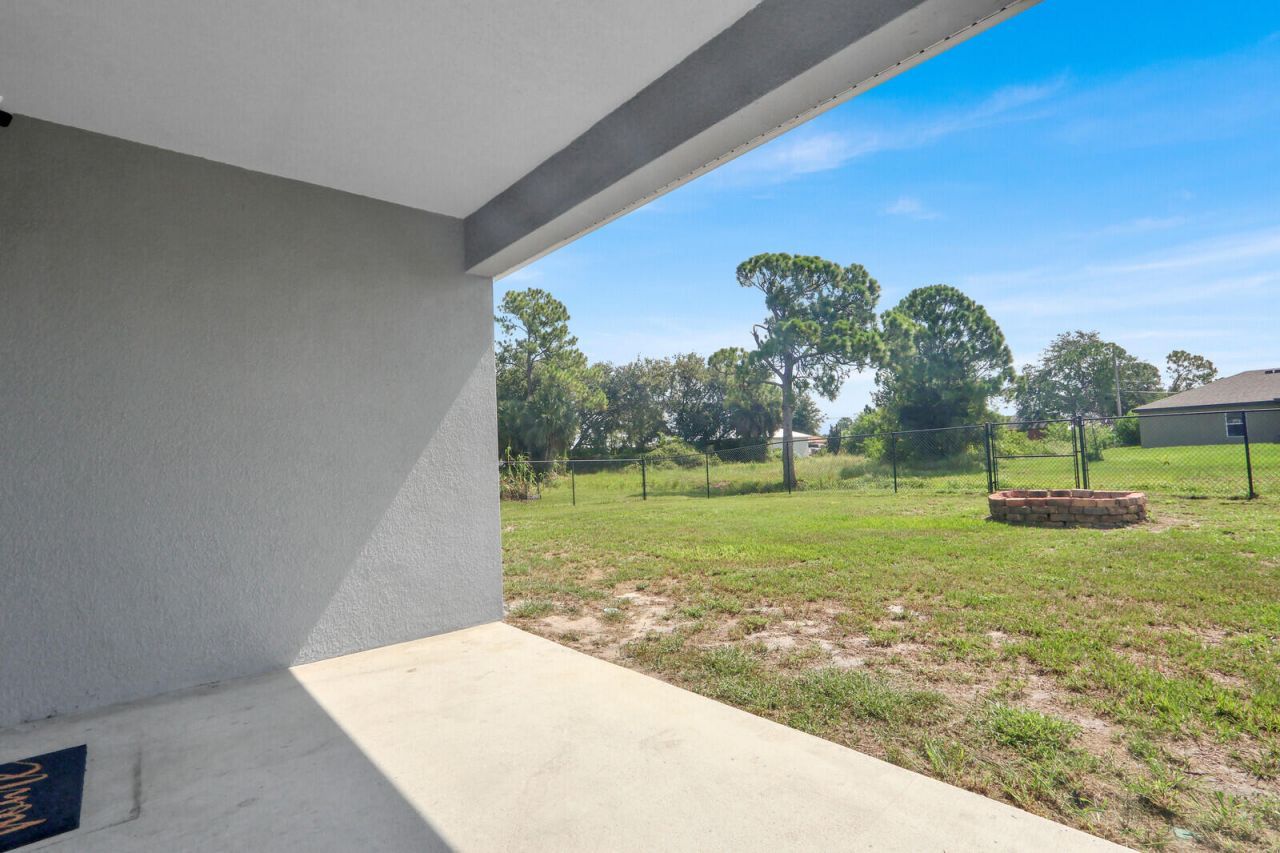 3673 SW Bonwold Street, Port Saint Lucie, FL 34953 Photo