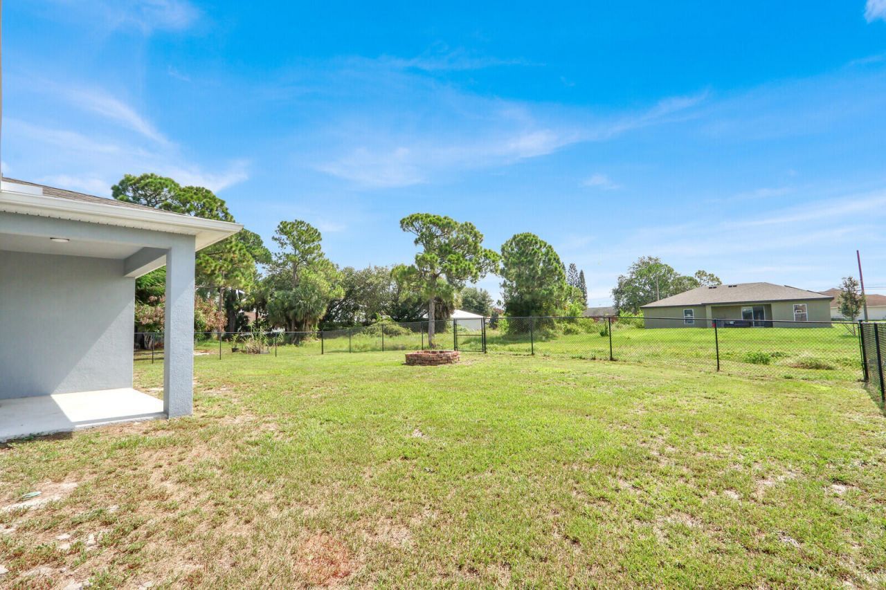 3673 SW Bonwold Street, Port Saint Lucie, FL 34953 Photo