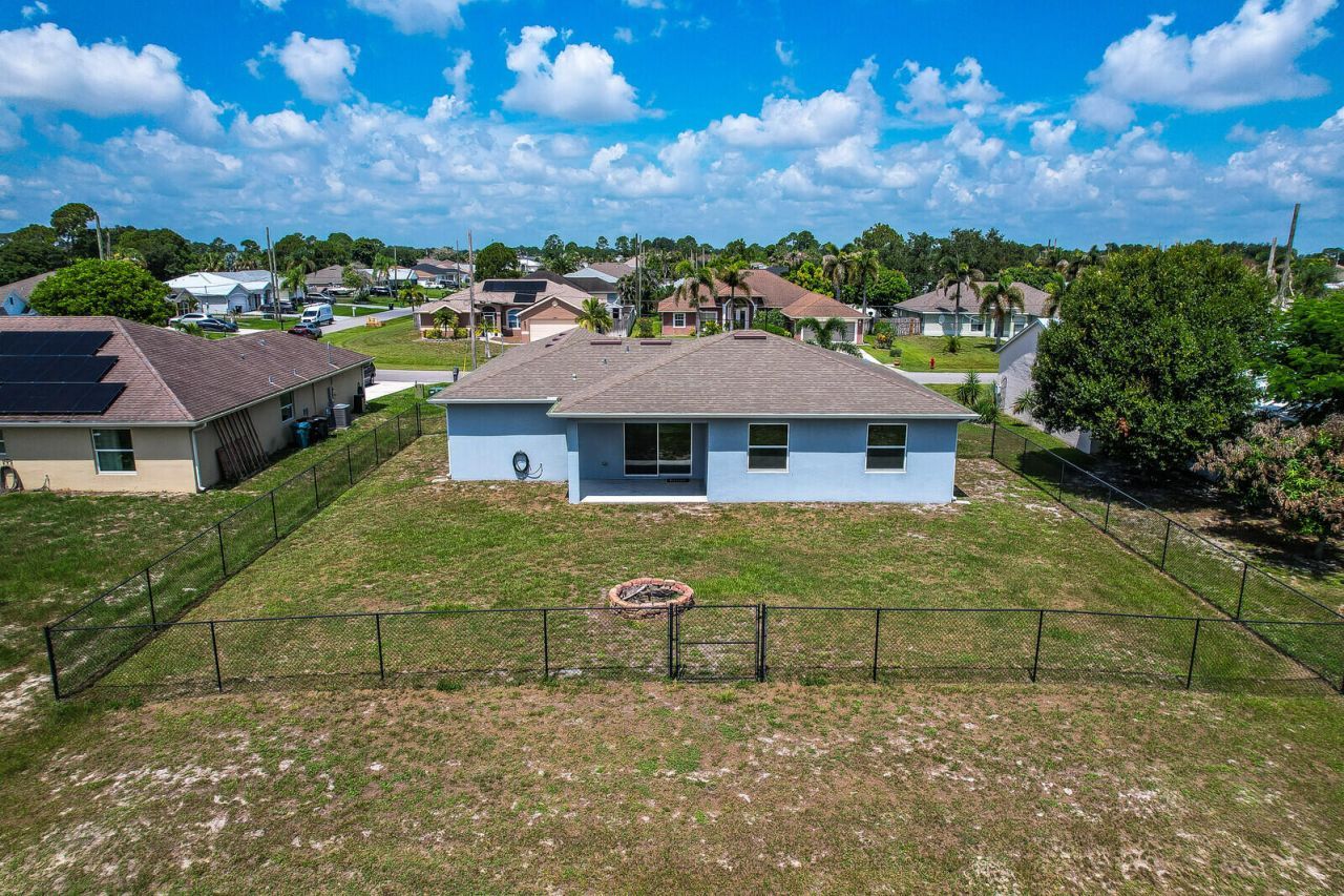 3673 SW Bonwold Street, Port Saint Lucie, FL 34953 Photo