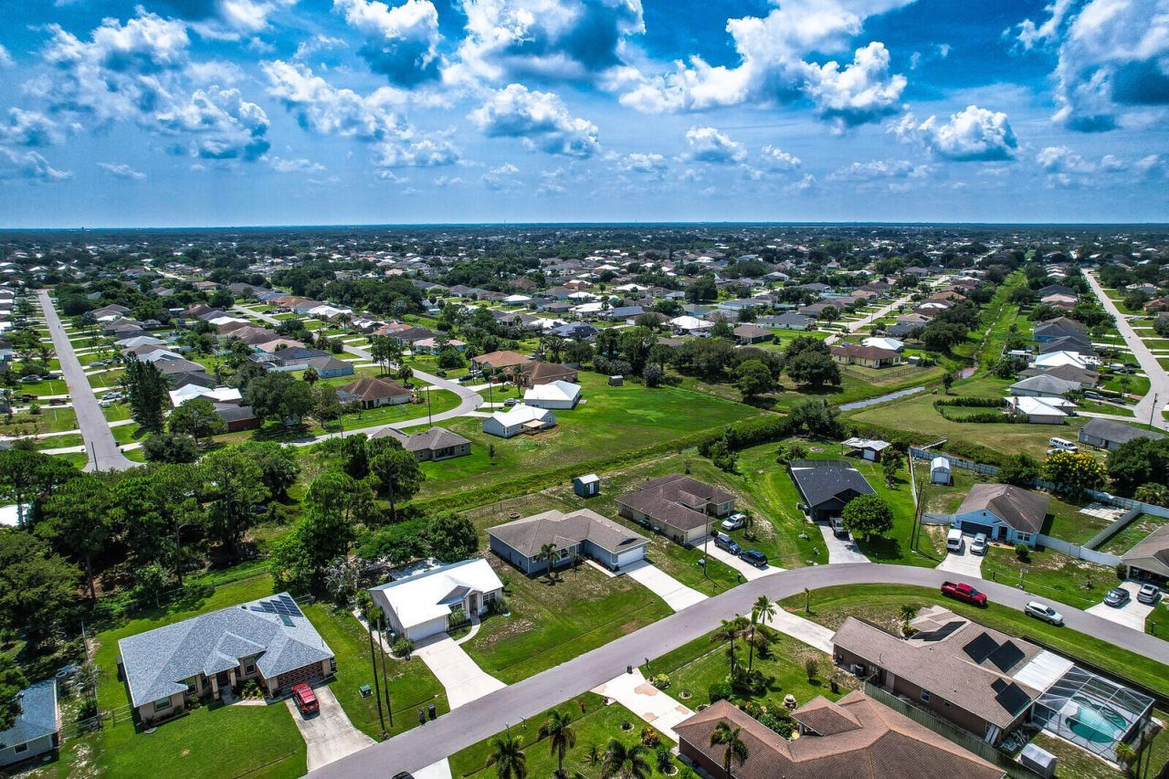 3673 SW Bonwold Street, Port Saint Lucie, FL 34953 Photo