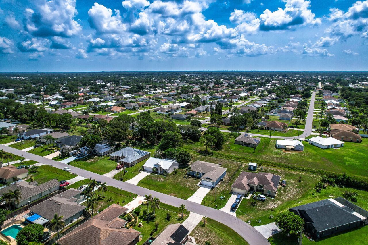 3673 SW Bonwold Street, Port Saint Lucie, FL 34953 Photo