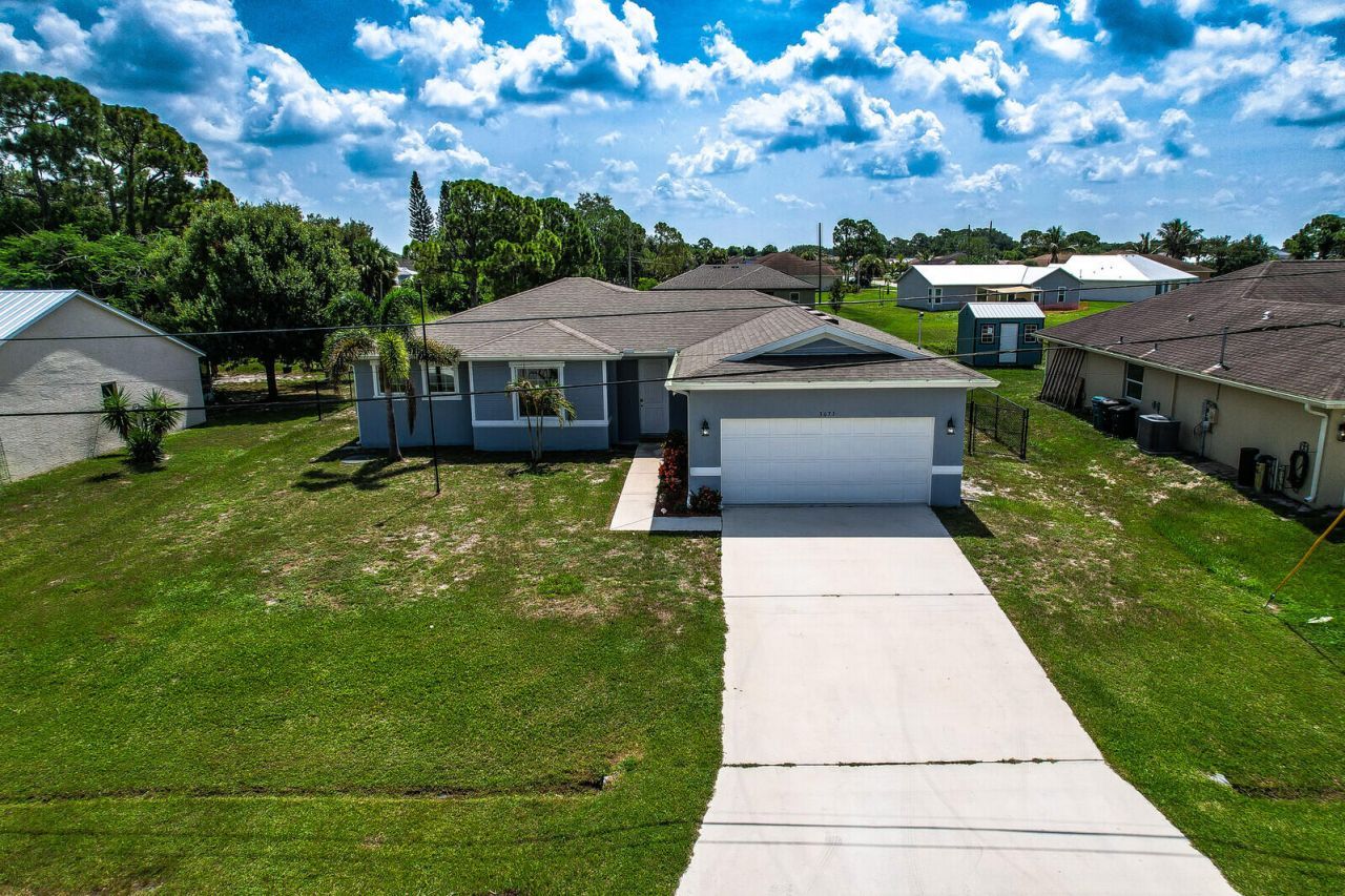 3673 SW Bonwold Street, Port Saint Lucie, FL 34953 Photo