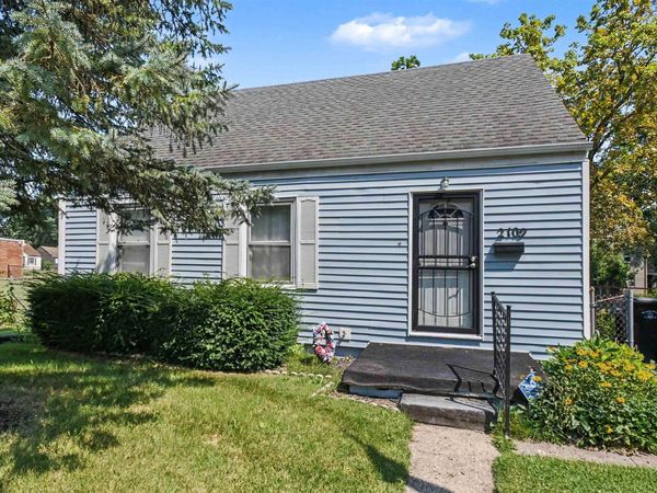 2109 Elwood Avenue, South Bend, IN 46628