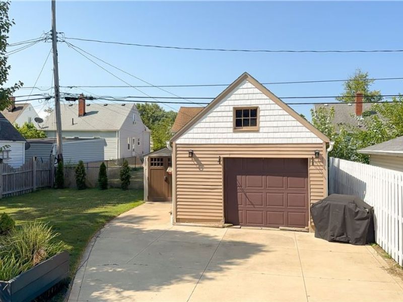 356 E 329th Street , Willowick, OH 44095 Photo 2