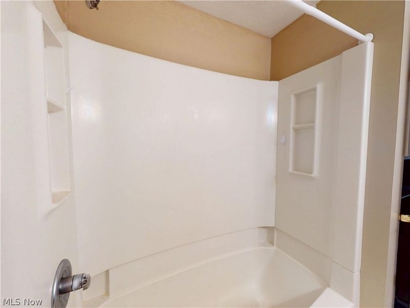 4792 Geraldine Road, Richmond Heights, OH 44143 Photo 17