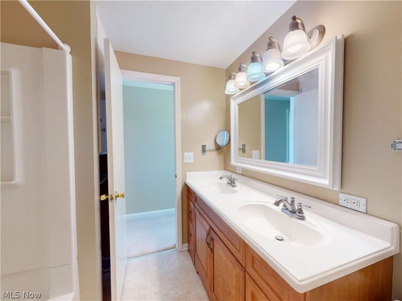 4792 Geraldine Road, Richmond Heights, OH 44143 Photo 18