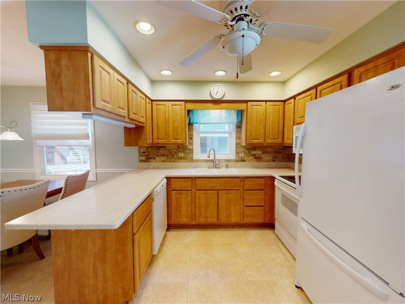 4792 Geraldine Road, Richmond Heights, OH 44143 Photo 3