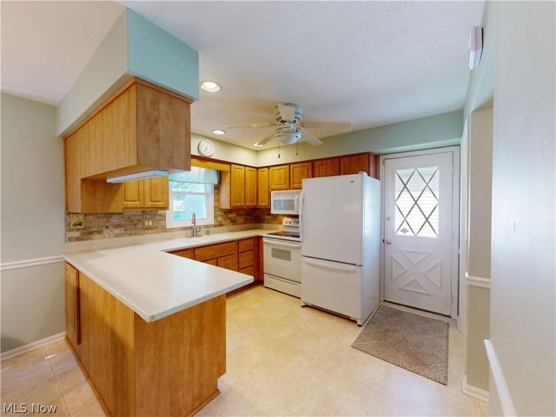 4792 Geraldine Road, Richmond Heights, OH 44143 Photo 4