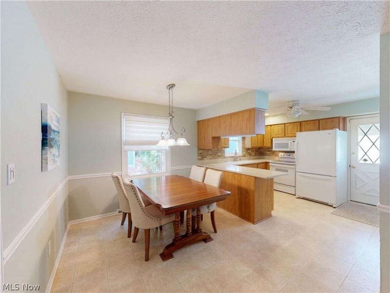 4792 Geraldine Road, Richmond Heights, OH 44143 Photo 6