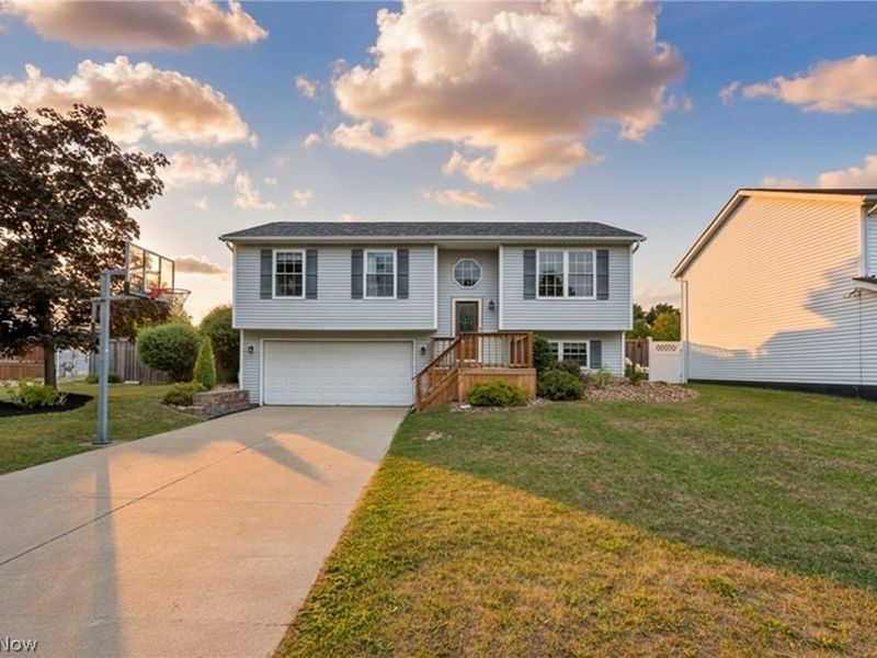 928 Westview Court , Medina, OH 44256 Photo 2