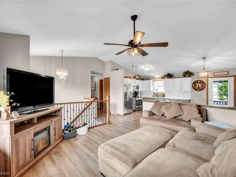 928 Westview Court , Medina, OH 44256 Photo 6