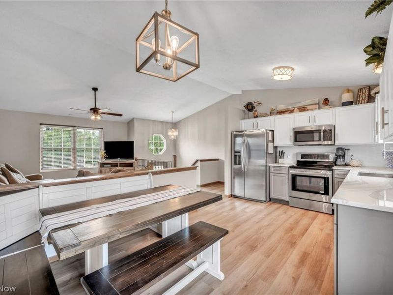 928 Westview Court , Medina, OH 44256 Photo 9