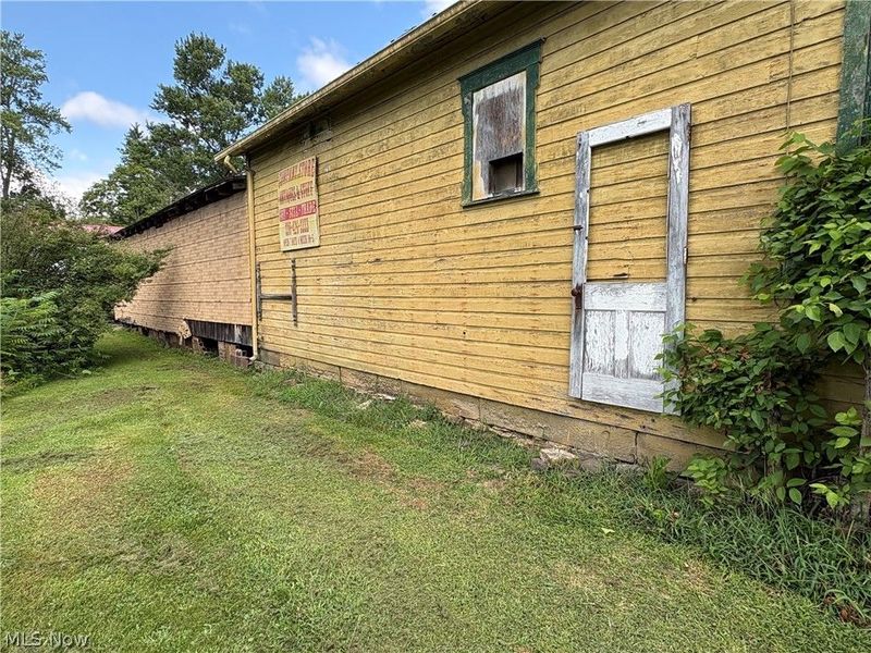 7533 Commerce Street , Negley, OH 44441 Photo 3