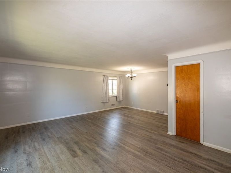 8221 Pelham Drive , Parma, OH 44129 Photo 11