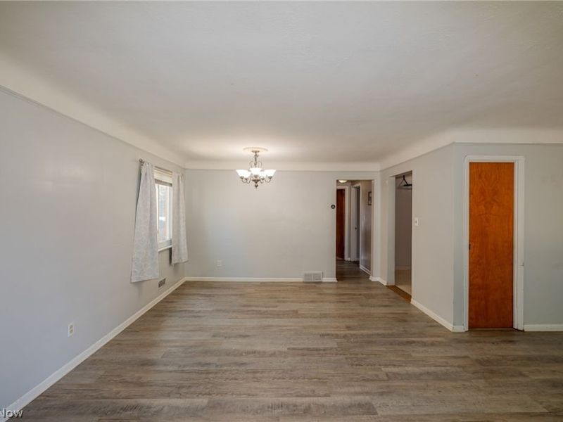 8221 Pelham Drive , Parma, OH 44129 Photo 15