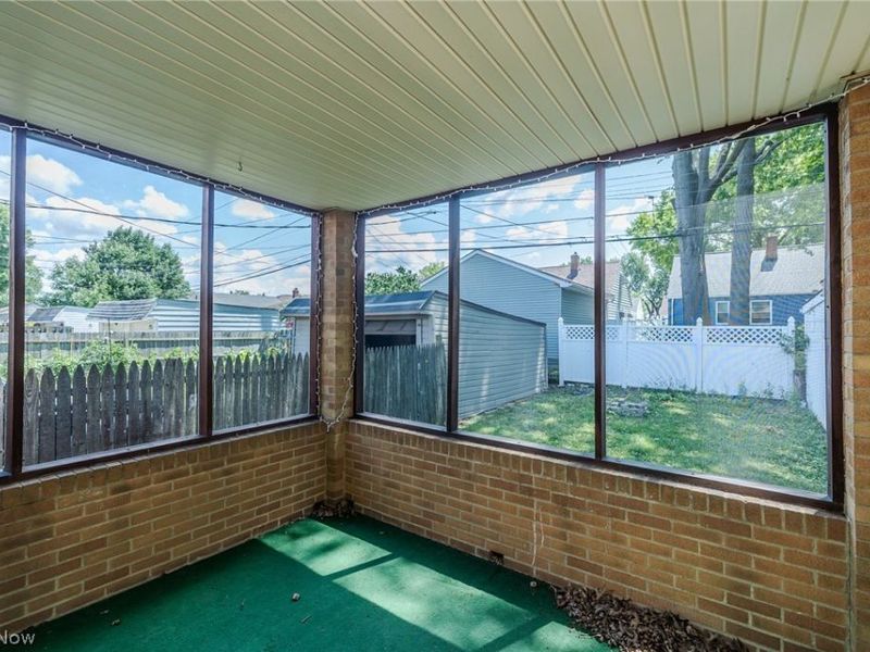 8221 Pelham Drive , Parma, OH 44129 Photo 18