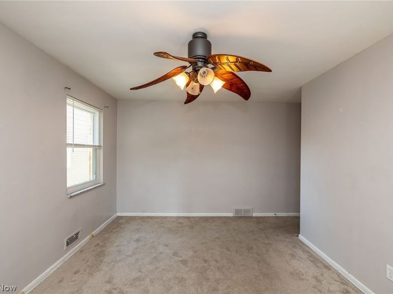 8221 Pelham Drive , Parma, OH 44129 Photo 21