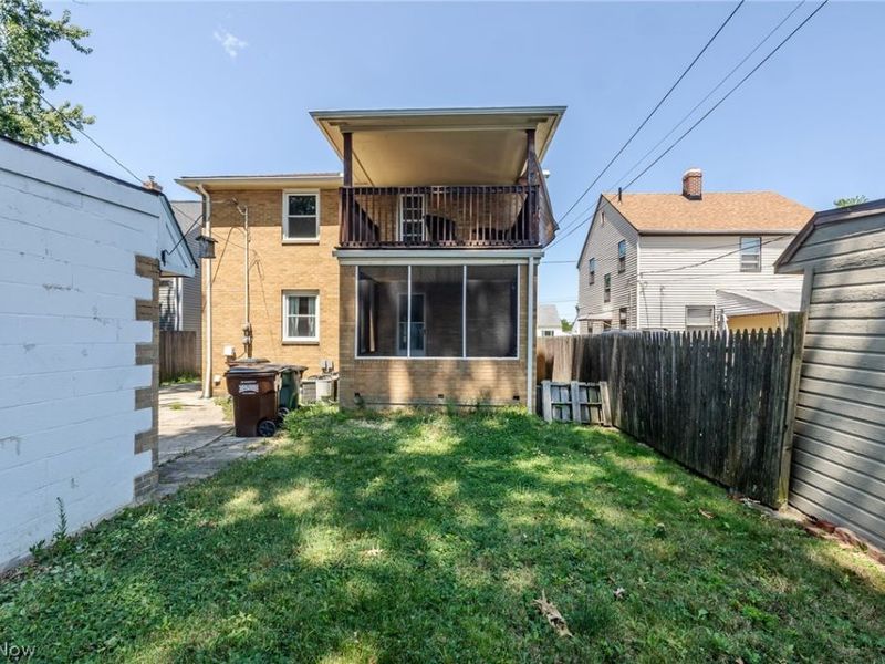 8221 Pelham Drive , Parma, OH 44129 Photo 6