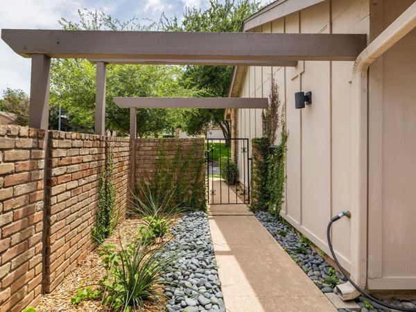 2532 Stoutwood CIR, Austin, TX 78745