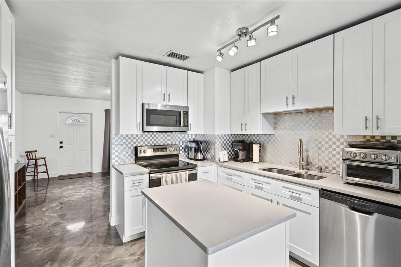 311 62nd Street W, Bradenton, FL 34209 Photo
