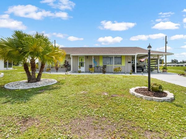 901 HACIENDA DRIVE , SUN CITY CENTER, FL 33573