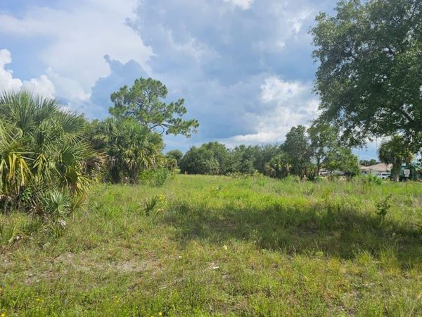 1400 VENICE AVENUE N, LEHIGH ACRES, FL 33971